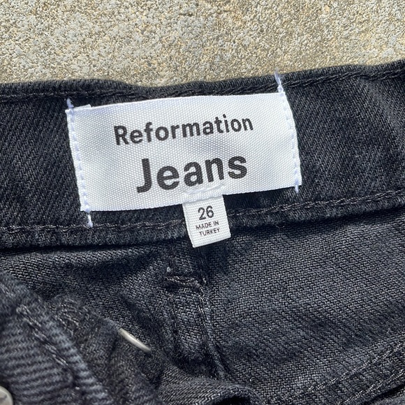 NWT Reformation Charlie High Rise Jean Short in Seattle - Picture 4 of 7